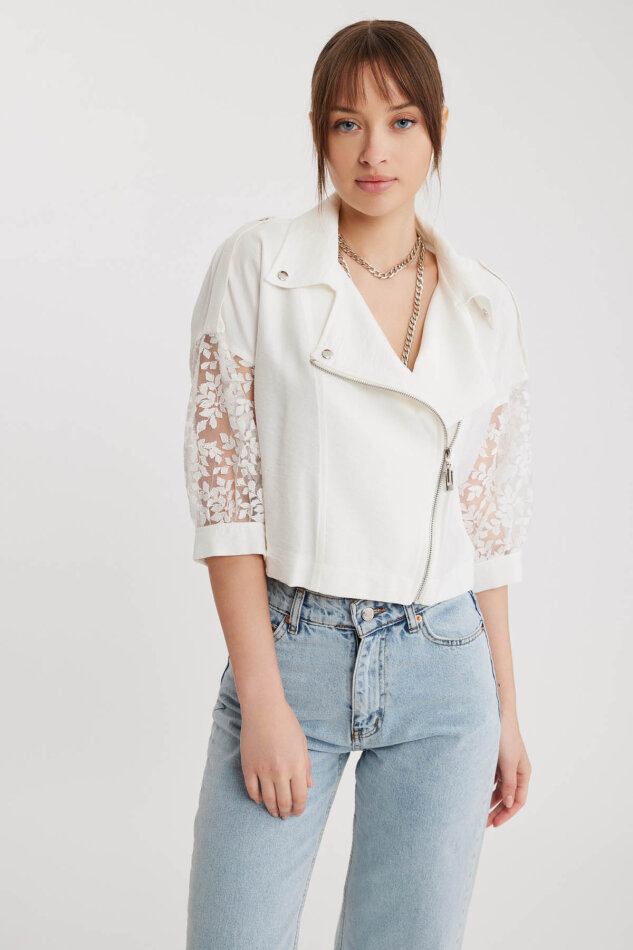 Apolet Detaylı Kolları Tüllü Fermuarlı Ceket - 3