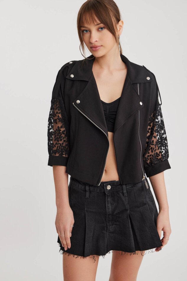 Apolet Detaylı Kolları Tüllü Fermuarlı Ceket - 11