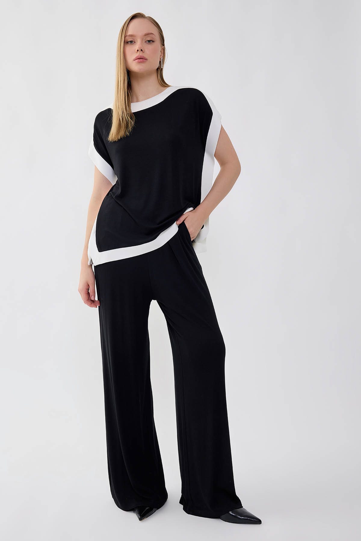 VİTRİN - Belde Lastik Detaylı Geniş Paça Salaş Pantolon (1)