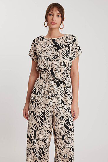 Beli Büzgülü Desenli Kısa Kol Bluz - 8