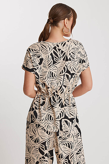 Beli Büzgülü Desenli Kısa Kol Bluz - 10