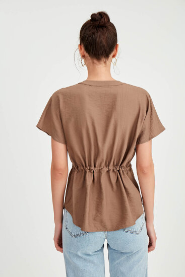 Beli Büzgülü Düğmeli Salaş Bluz - 33