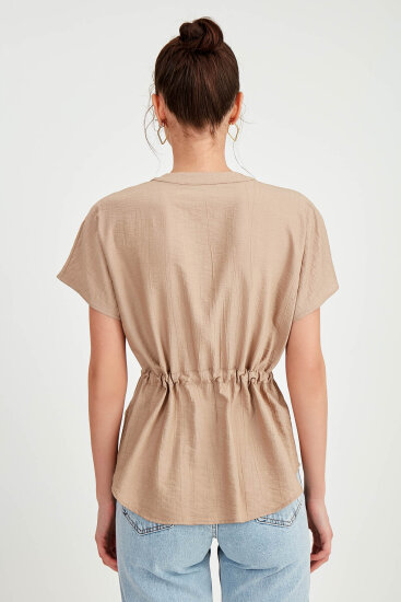 Beli Büzgülü Düğmeli Salaş Bluz - 47