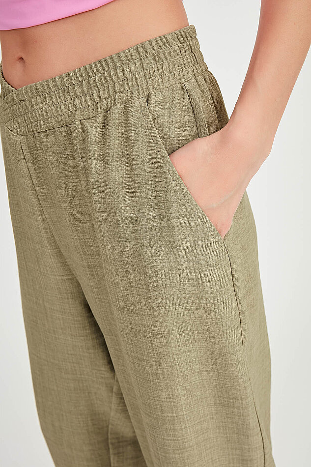 Beli Çapraz Lastik Detaylı Pantolon - 10