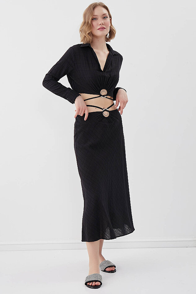 Beli Halka Detaylı V Yaka Lastikli Crop Bluz - 11