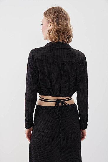 Beli Halka Detaylı V Yaka Lastikli Crop Bluz - 15