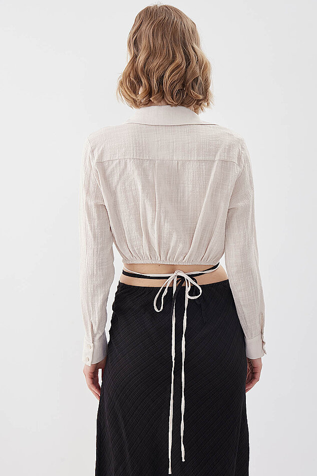 Beli Halka Detaylı V Yaka Lastikli Crop Bluz - 20