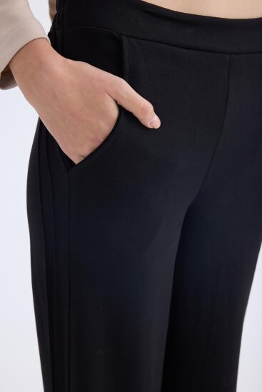 Beli Lastikli Geniş Paça Eşofman Pantolon - 12