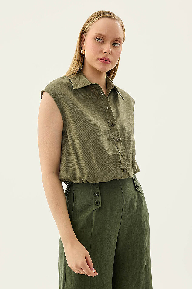 Beli Lastikli Önü Düğmeli Sıfır Kol Bluz - 8