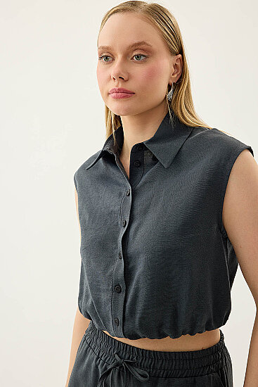 Beli Lastikli Önü Düğmeli Sıfır Kol Bluz - 15