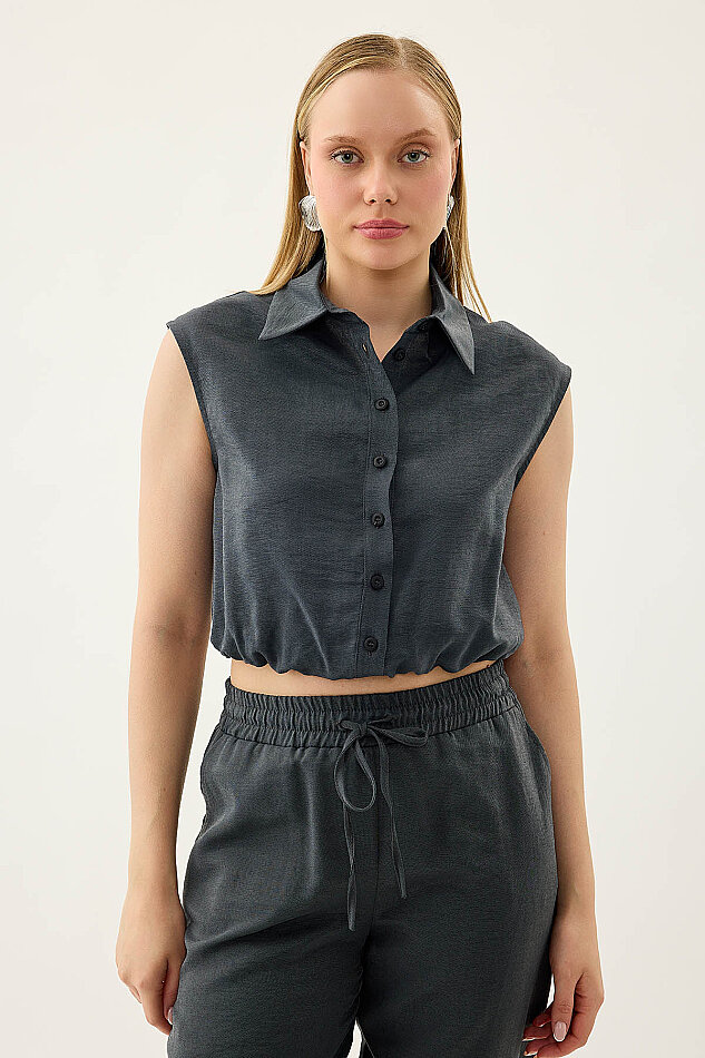 Beli Lastikli Önü Düğmeli Sıfır Kol Bluz - 13