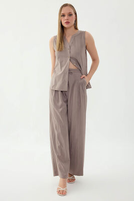 Beli Lastikli Önü Pileli Geniş Paça Pantolon (1)