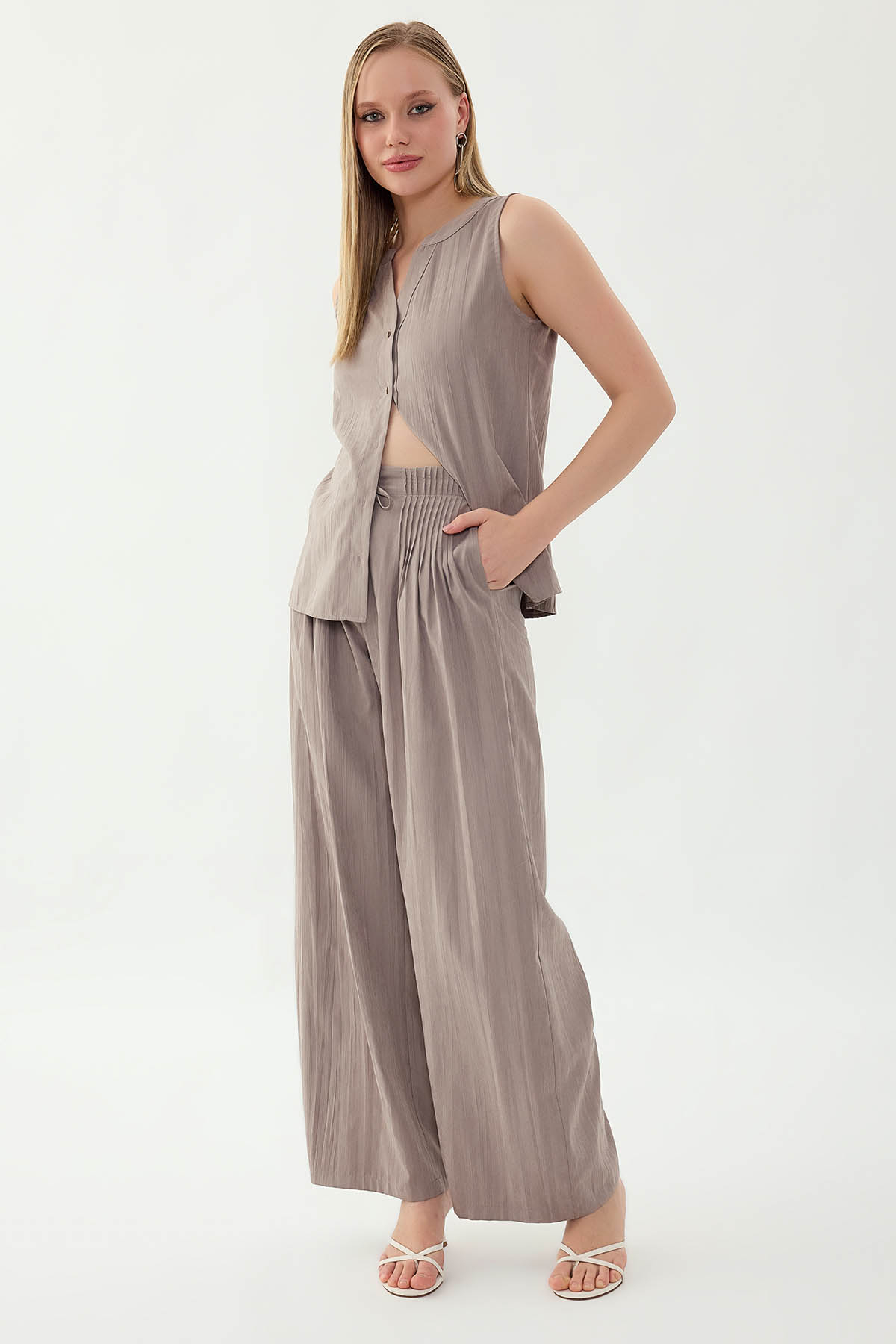 Beli Lastikli Önü Pileli Geniş Paça Pantolon - Thumbnail