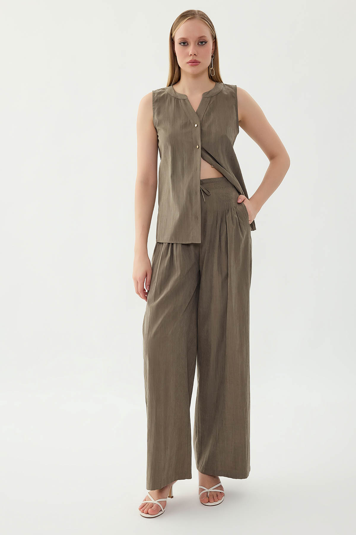 Beli Lastikli Önü Pileli Geniş Paça Pantolon - Thumbnail