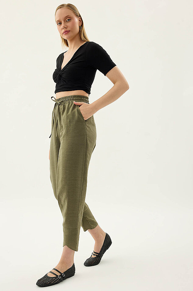 Beli Lastikli Paçası Detaylı Pantolon - 3