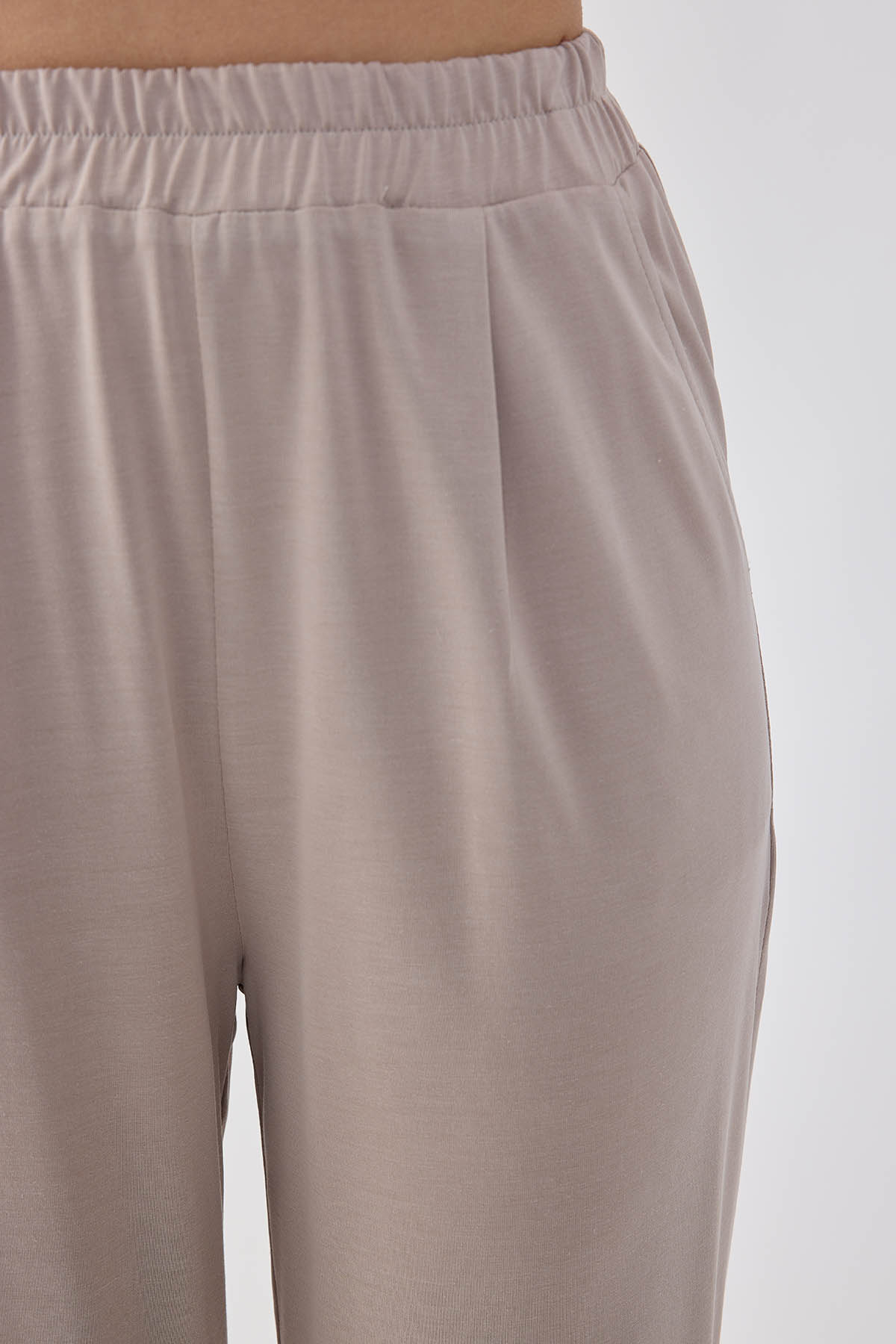 Beli Lastikli Paçası Pileli Havuç Rahat Pantolon - Thumbnail