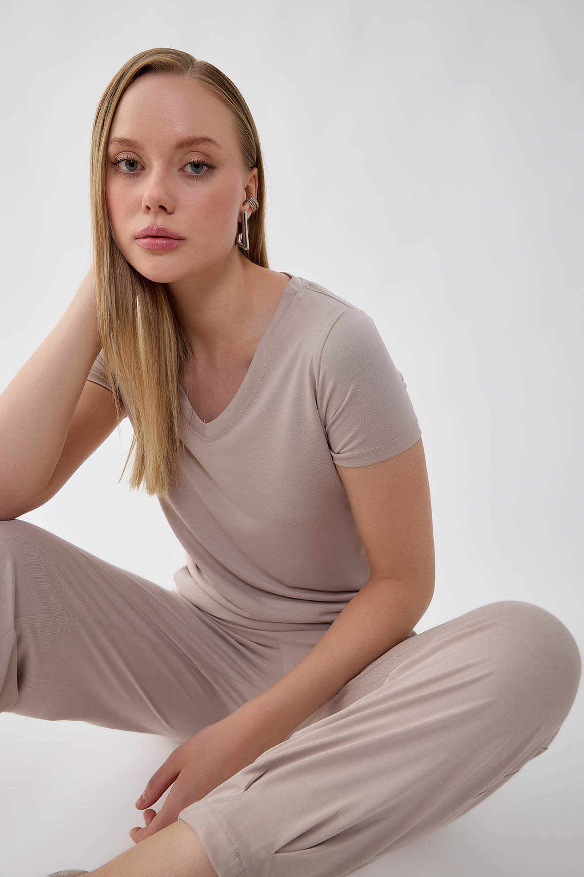 Beli Lastikli Paçası Pileli Havuç Rahat Pantolon - Thumbnail