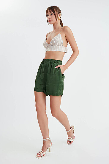 Beli Lastikli Parlak Saten Şort - 51