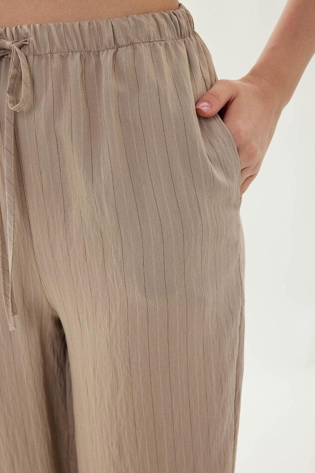 Beli ve Paçası Lastikli Çizgi Desen Şalvar Pantolon - 28