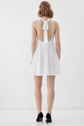 Boyundan Bağlamalı Astarlı Güpürlü Mini Elbise - 6