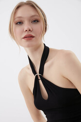 Boyundan Bağlamalı Tokalı Bluz - 2