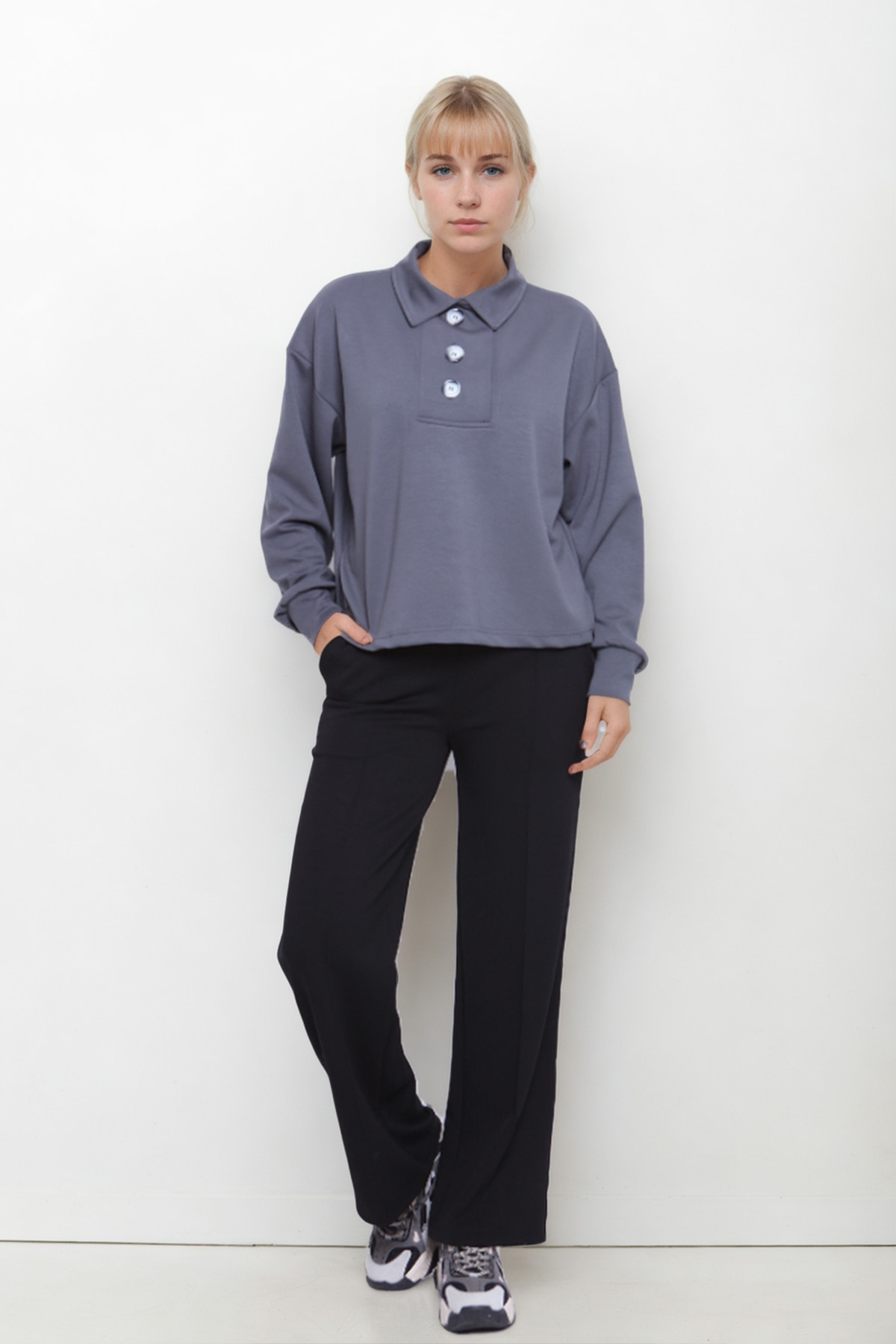 Büyük Düğmeli Uzun Kol Bluz - Thumbnail