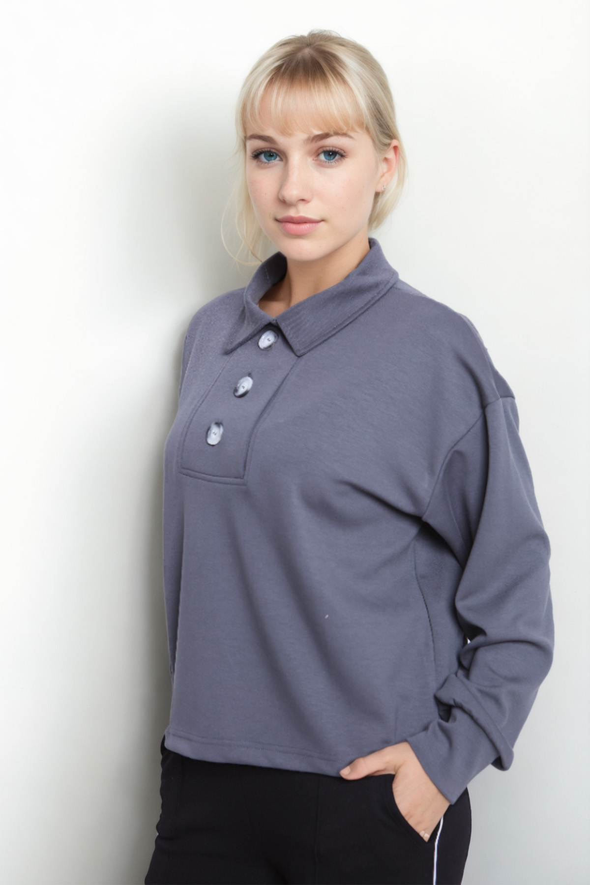 Büyük Düğmeli Uzun Kol Bluz - Thumbnail