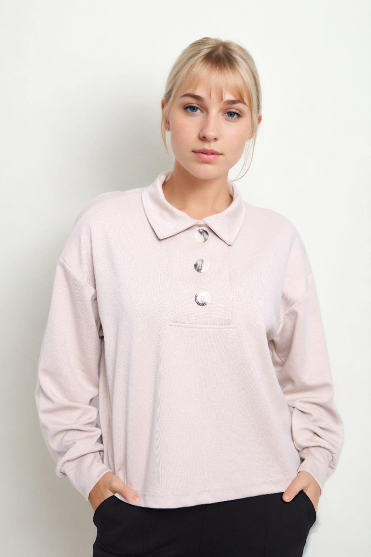 Büyük Düğmeli Uzun Kol Bluz - Thumbnail