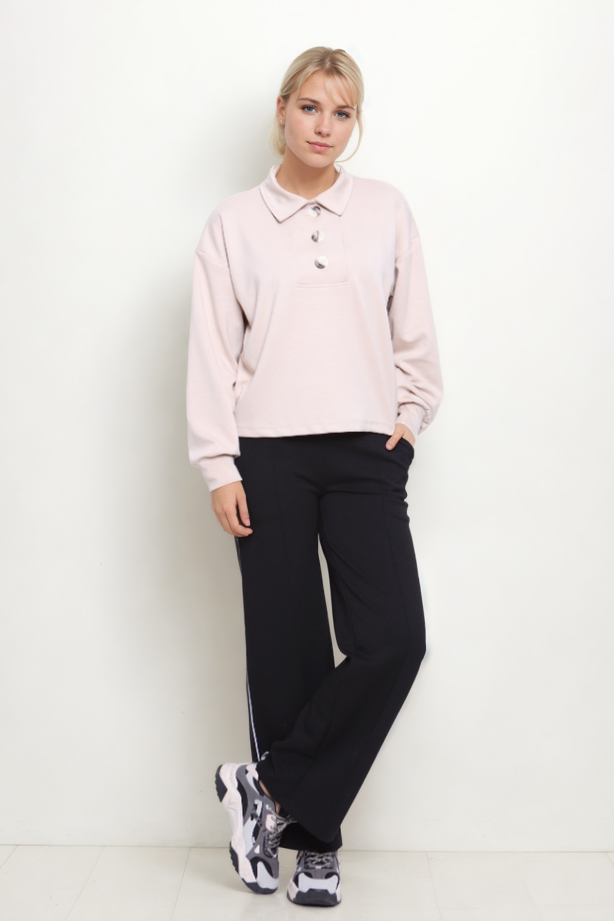 Büyük Düğmeli Uzun Kol Bluz - Thumbnail