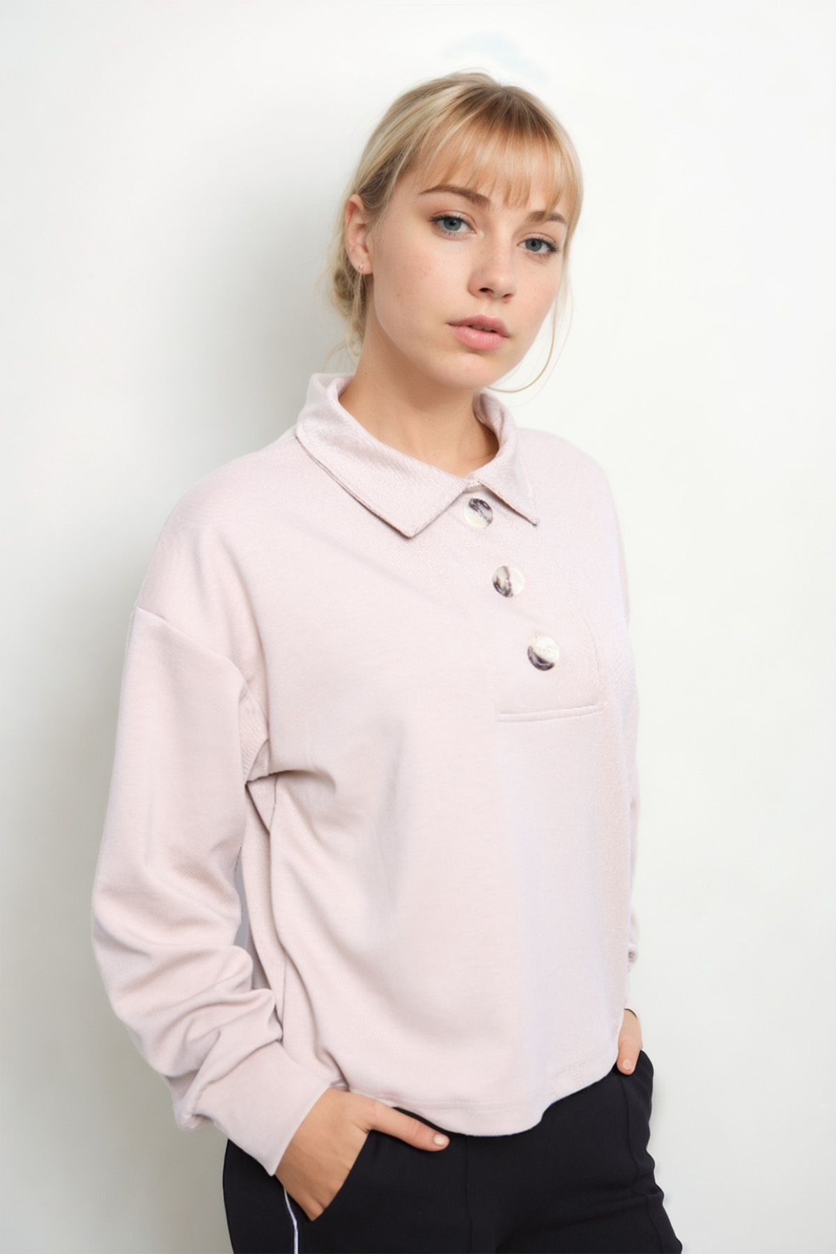 Büyük Düğmeli Uzun Kol Bluz - Thumbnail