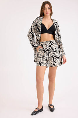 Çiçek Desen Beli Lastikli Şort (1)