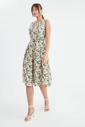 Çiçek Desen Pileli Midi Boy Elbise - 8