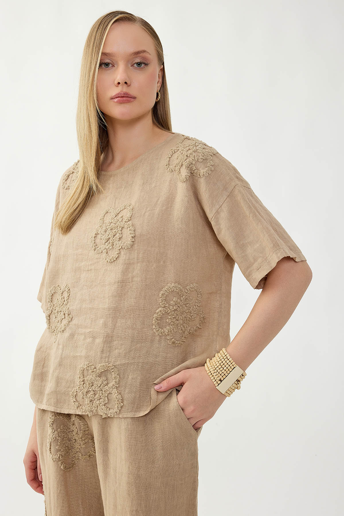 %100 Keten Çiçek Motifli Kısa Kol Bluz - Thumbnail