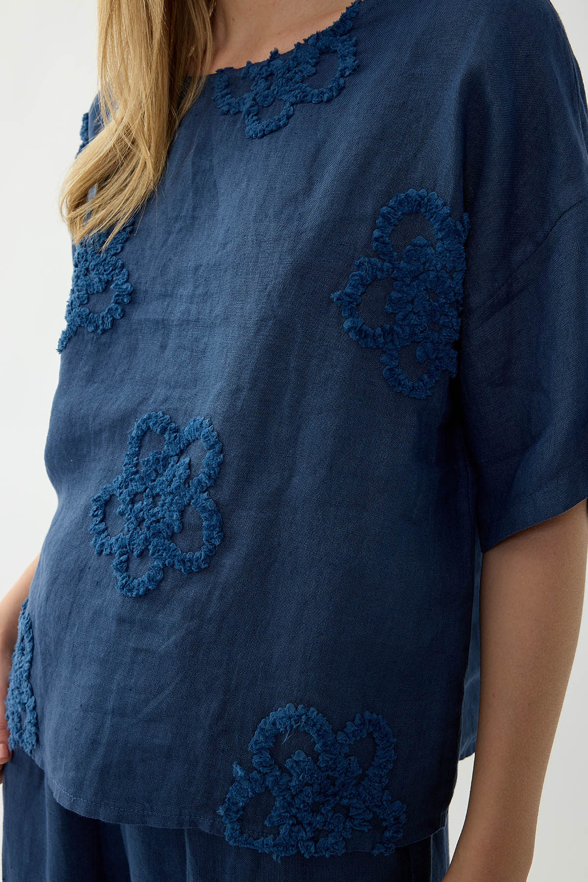 %100 Keten Çiçek Motifli Kısa Kol Bluz - Thumbnail