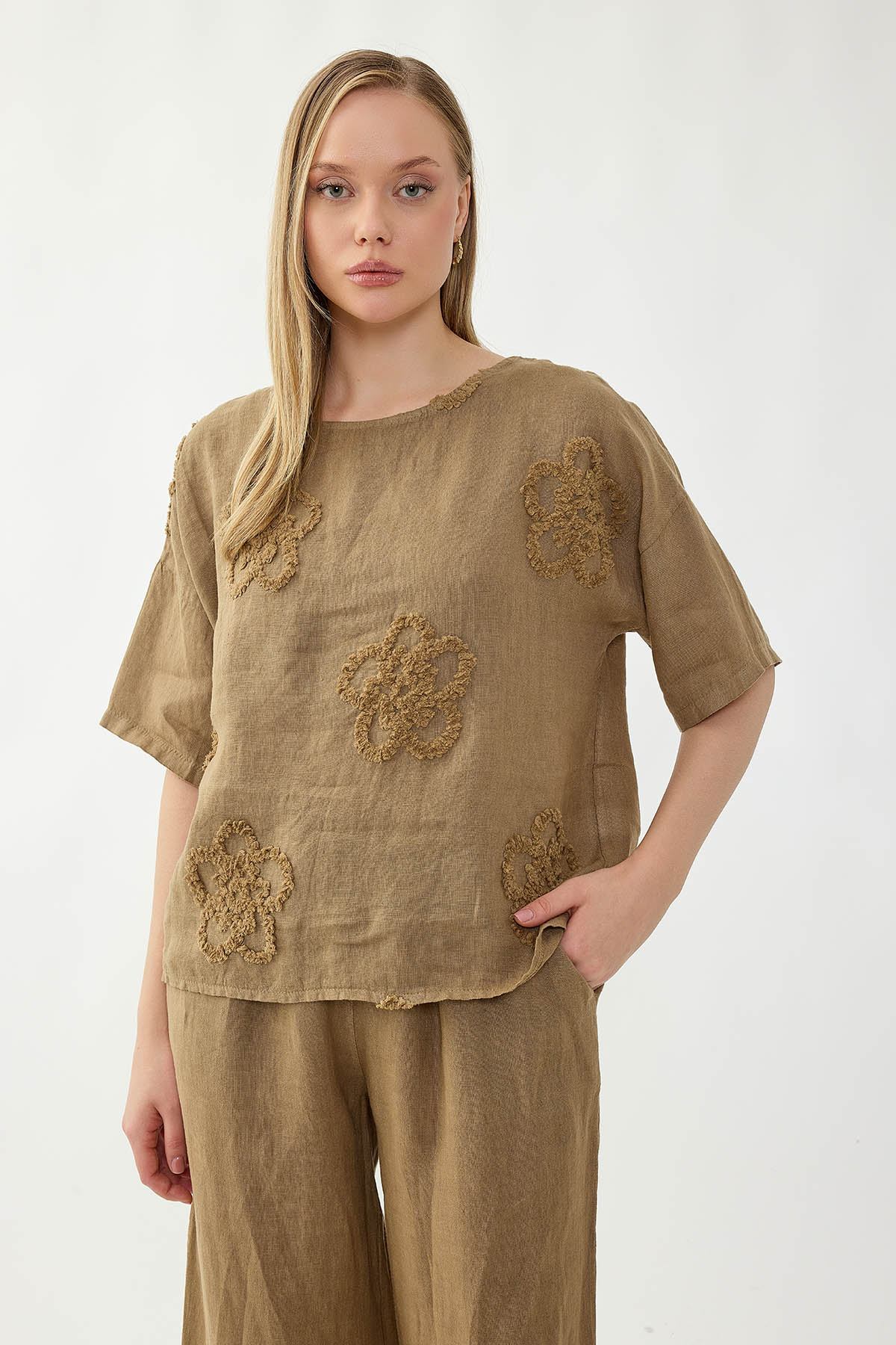 %100 Keten Çiçek Motifli Kısa Kol Bluz - Thumbnail
