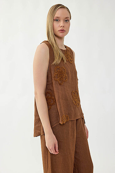 %100 Keten Çiçek Motifli Sıfır Kol Bluz - 12