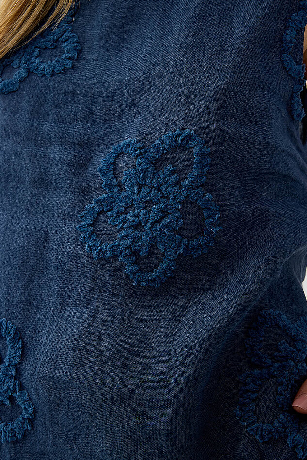 %100 Keten Çiçek Motifli Sıfır Kol Bluz - 23