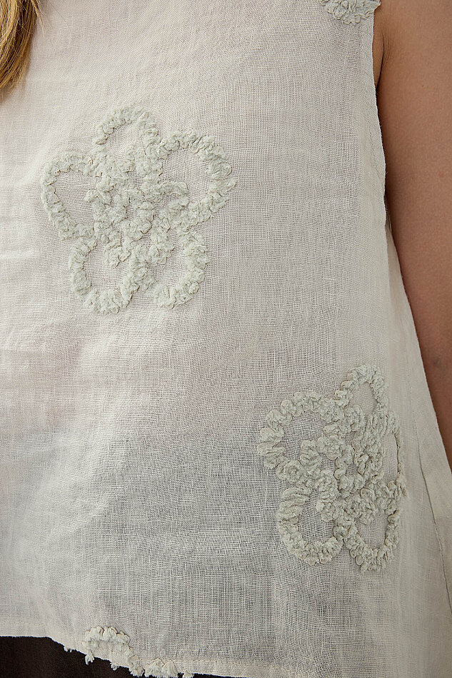 %100 Keten Çiçek Motifli Sıfır Kol Bluz - 38