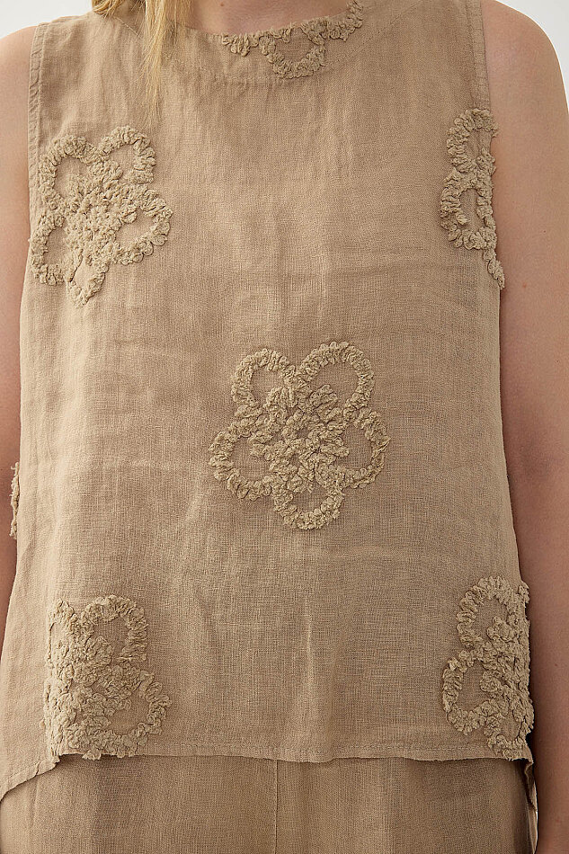 %100 Keten Çiçek Motifli Sıfır Kol Bluz - 42