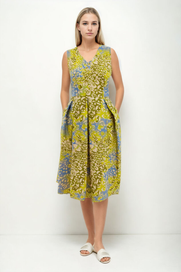 Çift V Yaka Desenli Pileli Elbise - 1