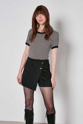 Çıtçıt Detaylı Suni Süet Şort Etek - Thumbnail (12)