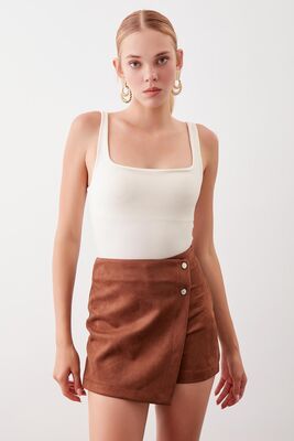 Çıtçıt Detaylı Suni Süet Şort Etek - Thumbnail (6)