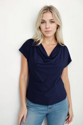 Degaje Yaka Dökümlü Bluz - 16