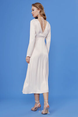 Derin V Dekolteli Uzun Saten Elbise - 20