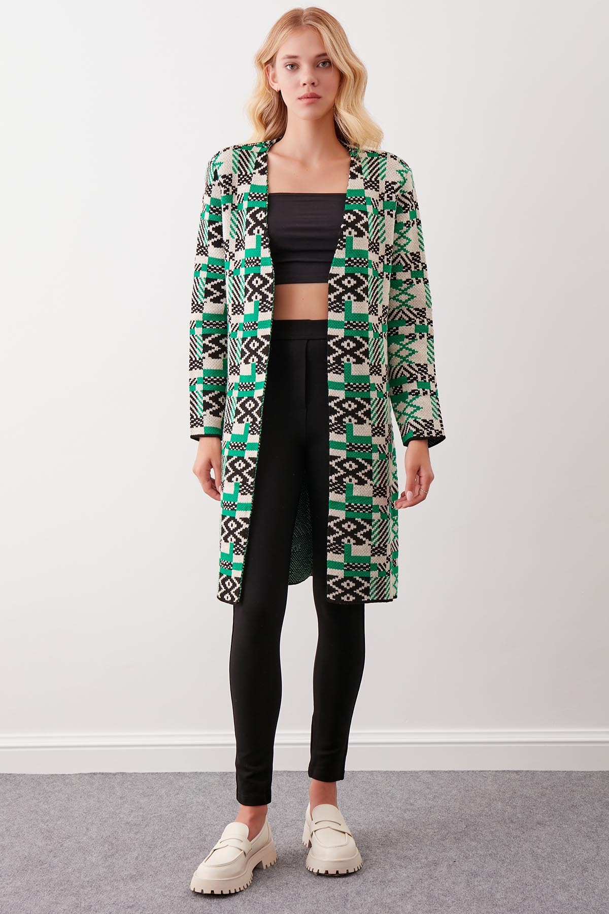 Desenli Uzun Triko Hırka - Thumbnail