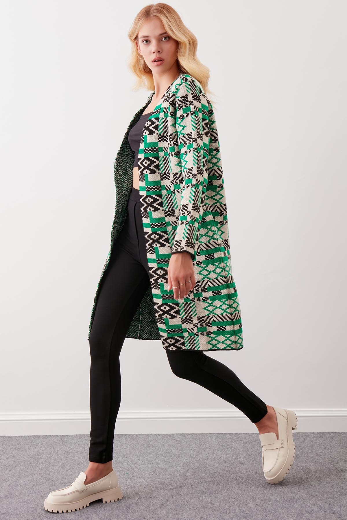 Desenli Uzun Triko Hırka - Thumbnail