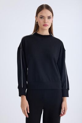 VİTRİN - Dik Yaka Kenarı Şeritli Bluz