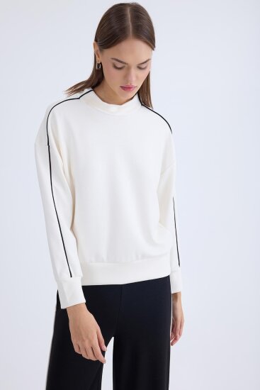 Dik Yaka Kenarı Şeritli Bluz - 6