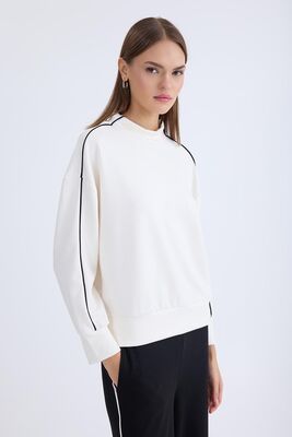 Dik Yaka Kenarı Şeritli Bluz - Thumbnail (7)