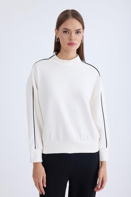 Dik Yaka Kenarı Şeritli Bluz - Thumbnail (9)